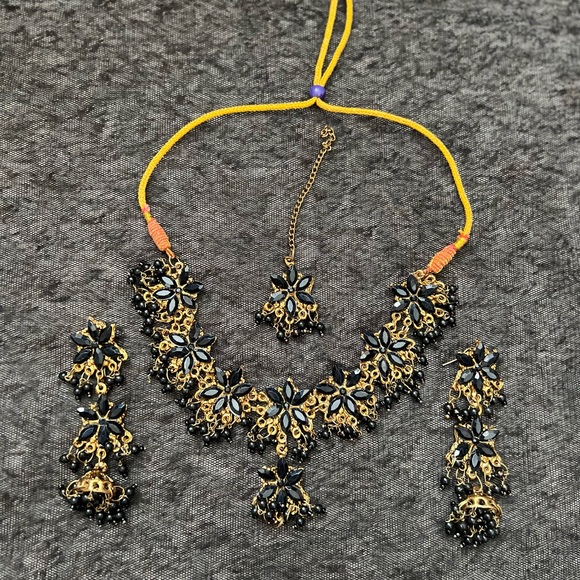 Indian Pakistani jhumka necklace earrings set - Picture 5 of 16